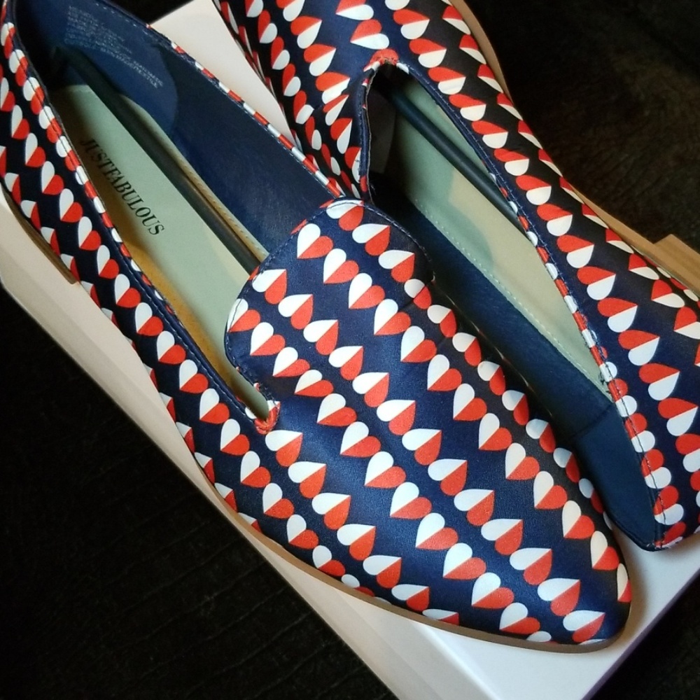 Just Fab Retro Heartley Flats